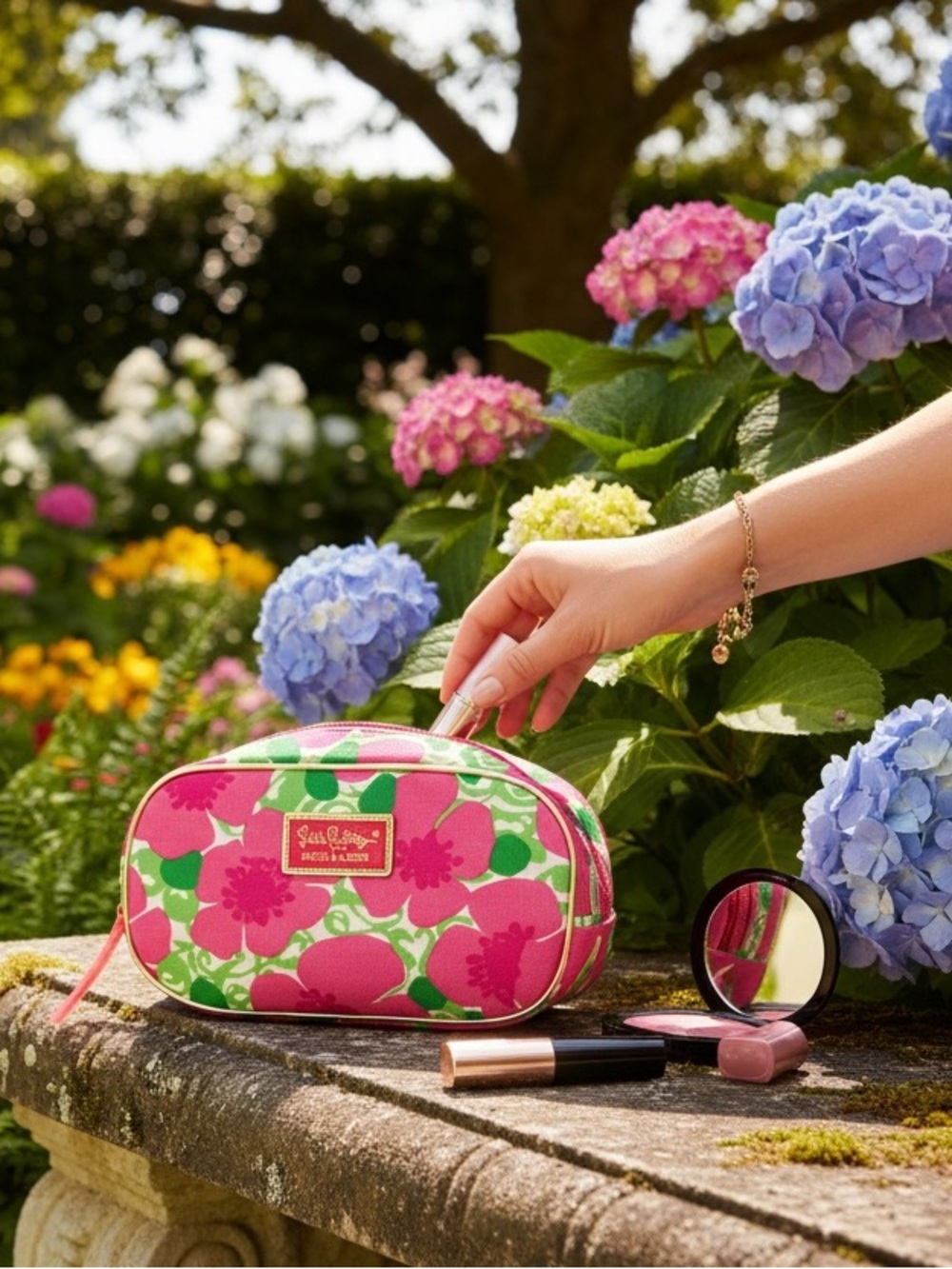 Lilly Pulitzer for Estée Lauder a beautiful pink and green cosmetic bag